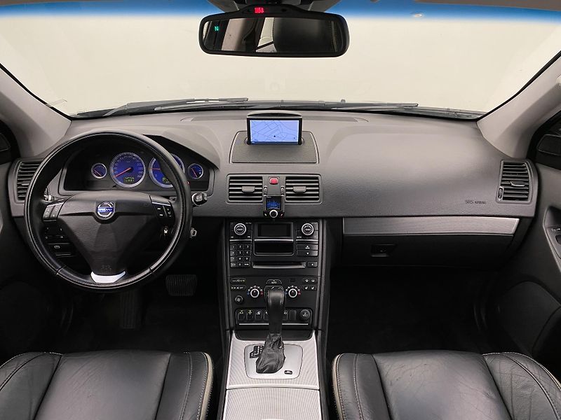 Volvo XC90 D5 AWD SPORT AUT CZ - fotka 2 z 42