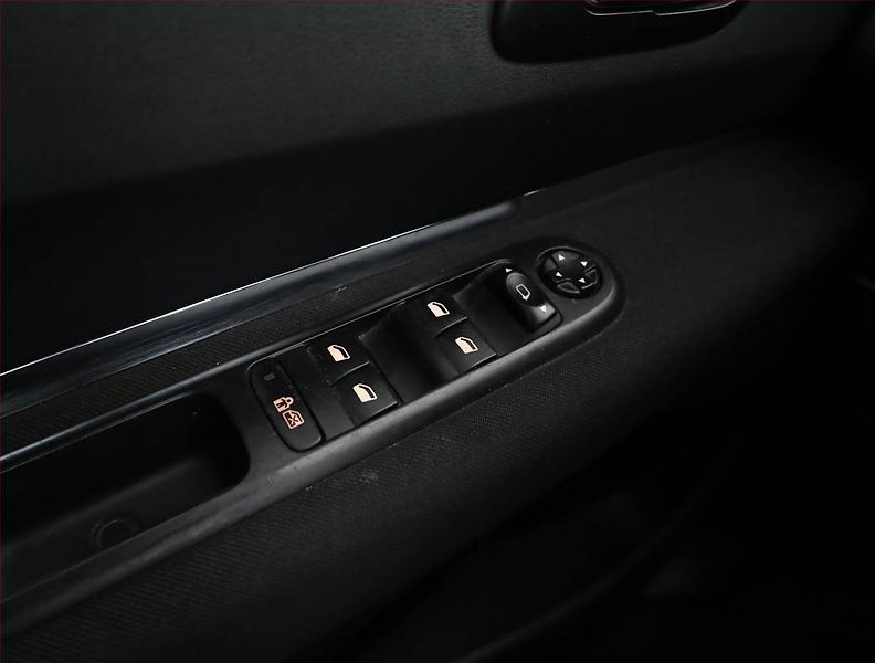 Peugeot 5008 (2011) 2.0 HDI, Serv.kniha, po STK - fotka 12 z 13