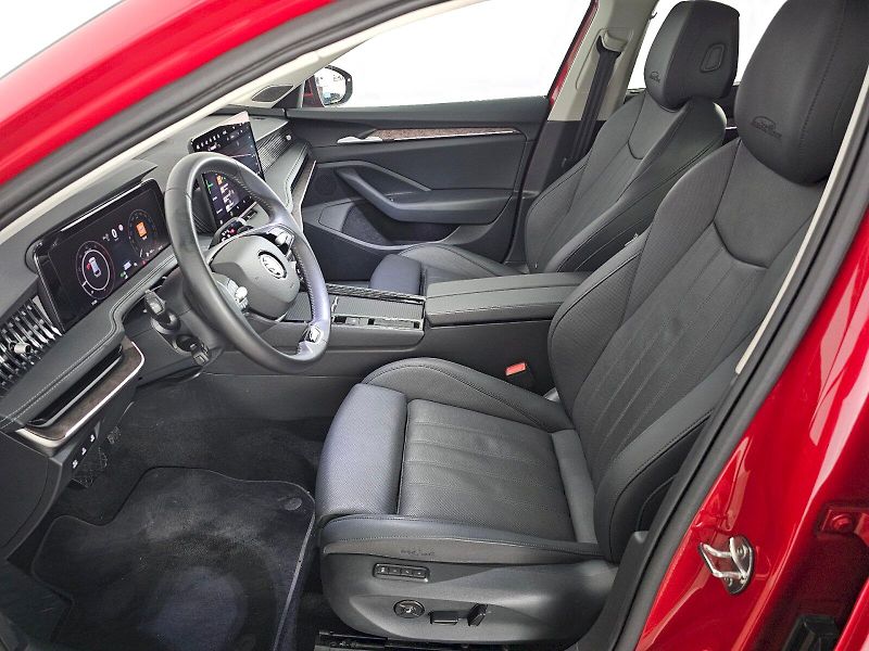 Škoda Superb (2024) 2.0TDi 142kW 4x4 Laurin a Klem - fotka 6 z 30