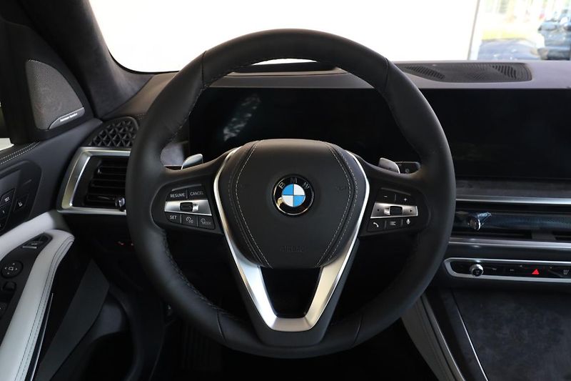 BMW X5 xDrive30d - fotka 10 z 18