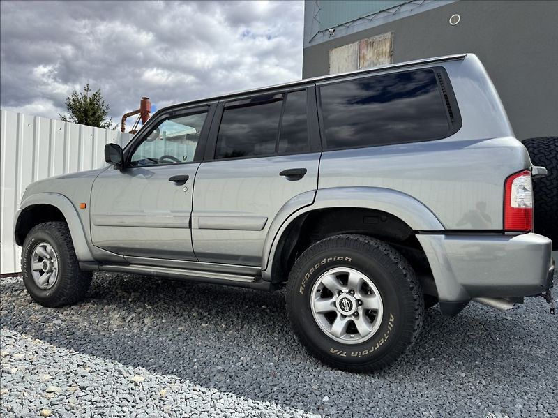Nissan Patrol 3,0 Di GR Wagon 4X4 - fotka 17 z 50