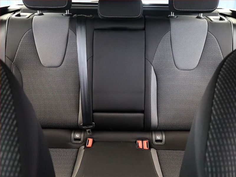 Škoda Octavia (2021) Ambition 1.0 TSI, ČR,1.maj - fotka 8 z 13