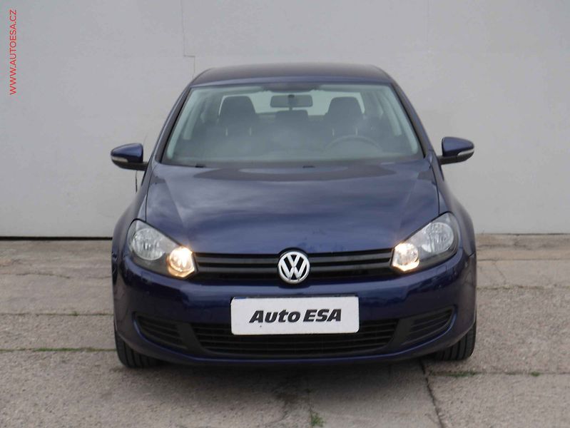 Volkswagen Golf (2009) 1.4i, AC, výhřev sed - fotka 2 z 14