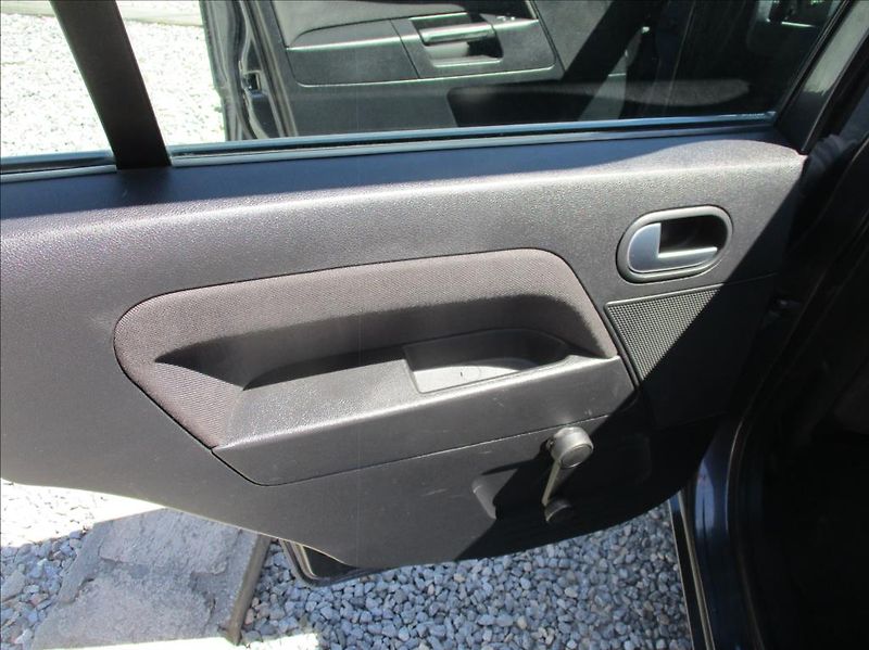 Ford Fusion 1,4 i, klima, ZAMLUVENO - fotka 10 z 28