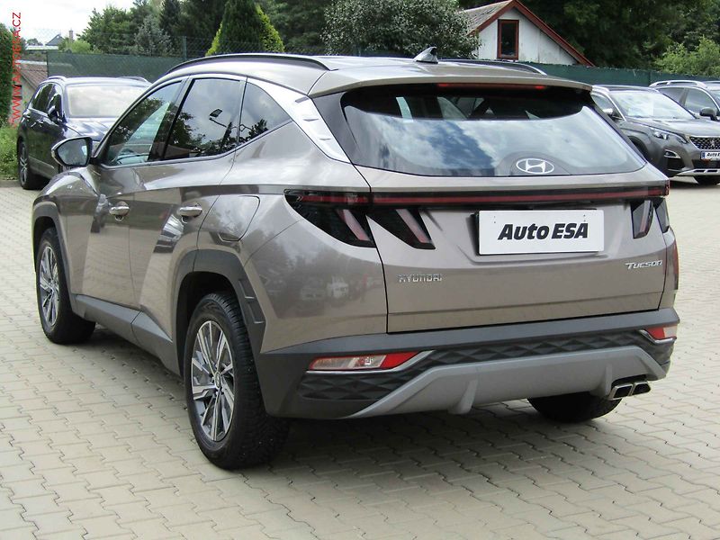 Hyundai Tucson (2022) 1.6i, AC, LED, navi - fotka 6 z 19