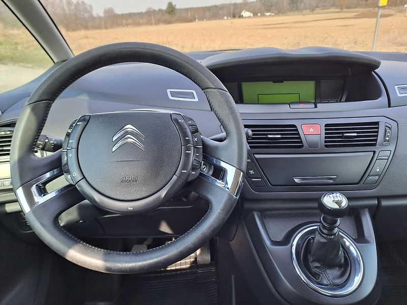 Citroën C4 Picasso (2012) 1.6 HDi SERVISOVANÝ VŮZ - fotka 16 z 29