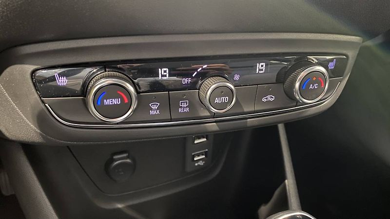 Opel Crossland Elegance F 12XHT 96kW/130HP AT - fotka 13 z 24