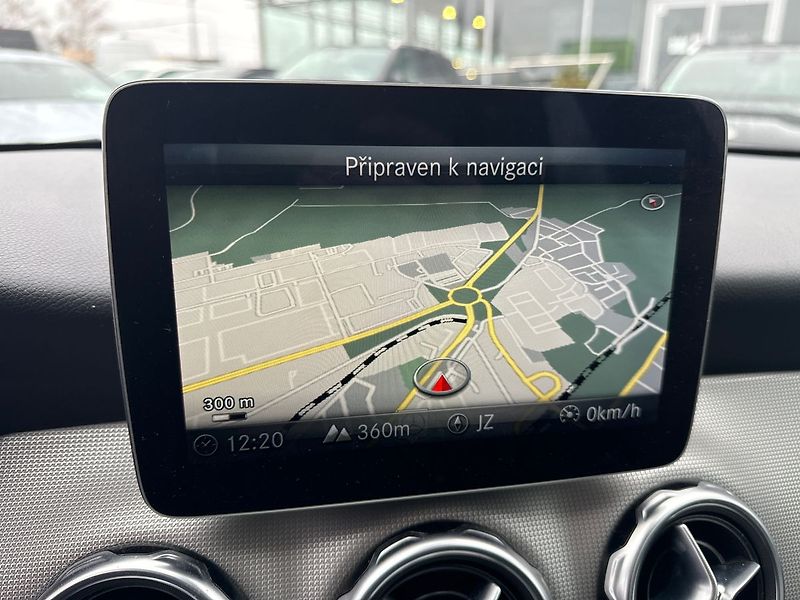 Mercedes-Benz GLA 200d 4MATIC - fotka 20 z 20
