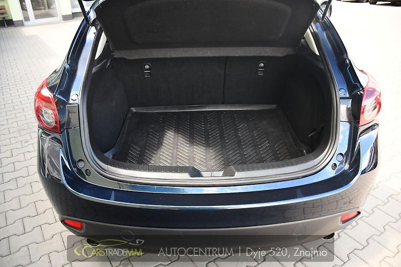 Mazda 3 2.0 SkyActiv-G120  - fotka 40 z 47
