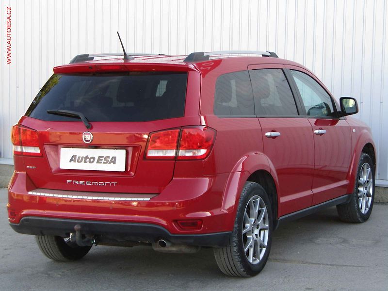 Fiat Freemont (2015) 2.0 JTD 4x4, 7míst, AT, TZ - fotka 4 z 22