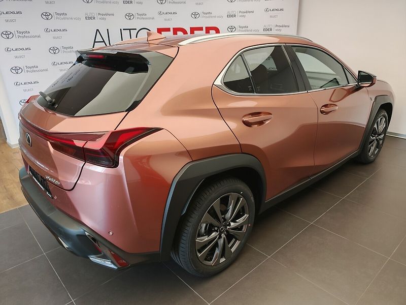 Lexus UX 300h F Sport Design 300H - fotka 7 z 44