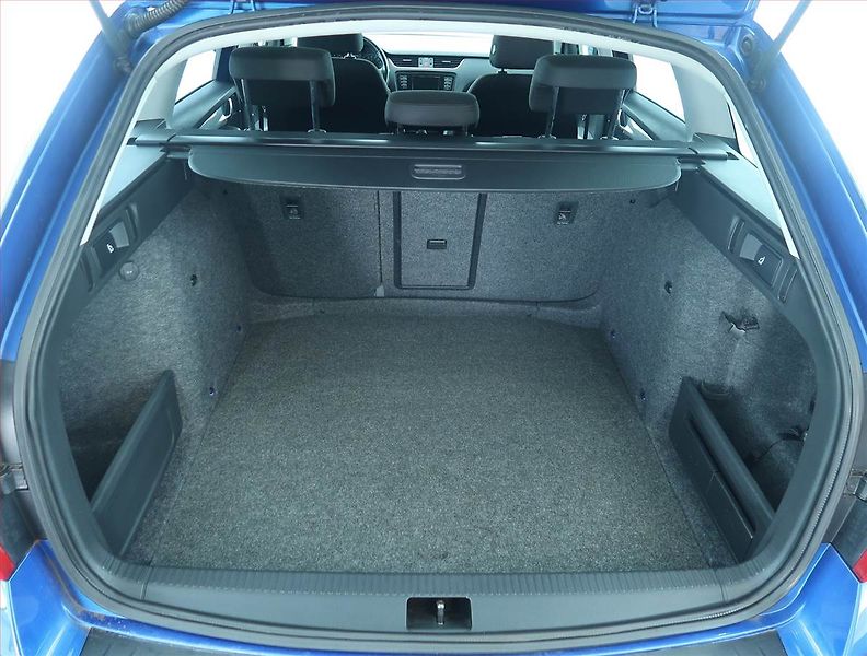 Škoda Octavia (2014) Ambition 1.6 TDI, Navi - fotka 13 z 18