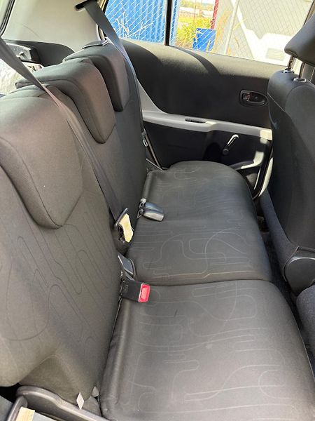 Toyota Yaris (2010) 1.0 VVT-i, Parkovací senzory - fotka 9 z 9