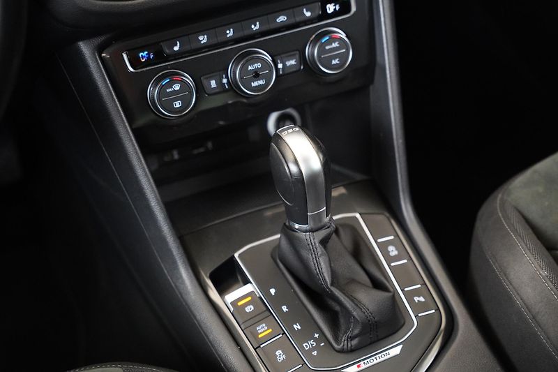 Volkswagen Tiguan - fotka 22 z 26