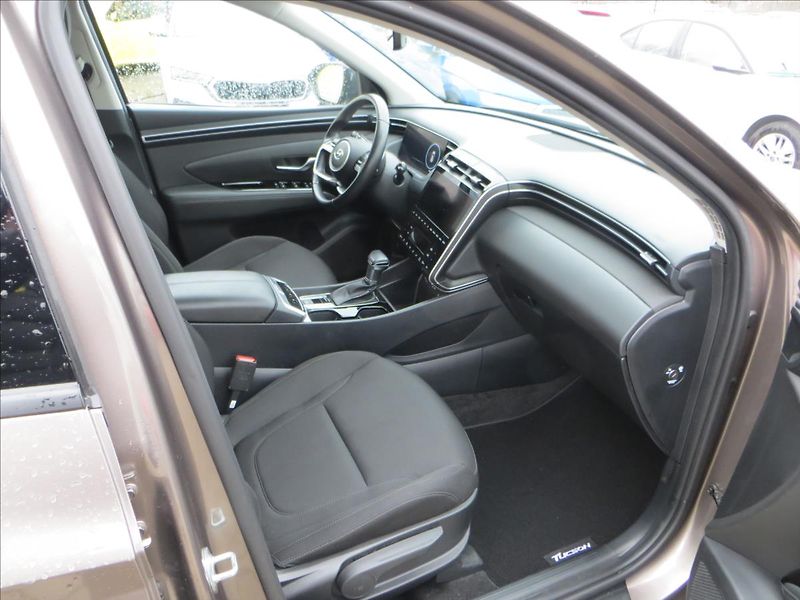Hyundai Tucson 1,6 T-GDI Freedom 4x4 AT ČR - fotka 10 z 23