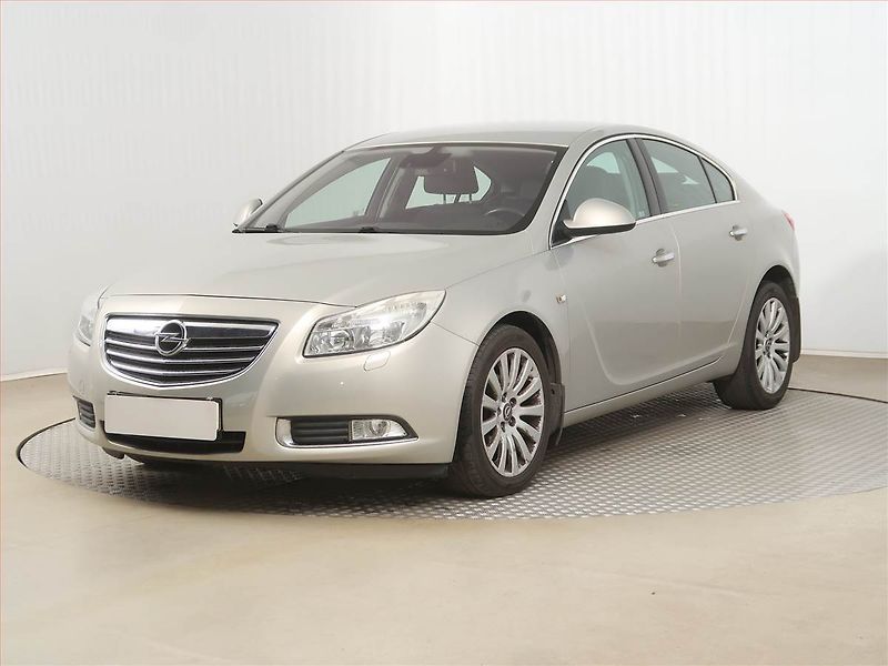 Opel Insignia (2010) 2.0 CDTI, po STK - fotka 2 z 12