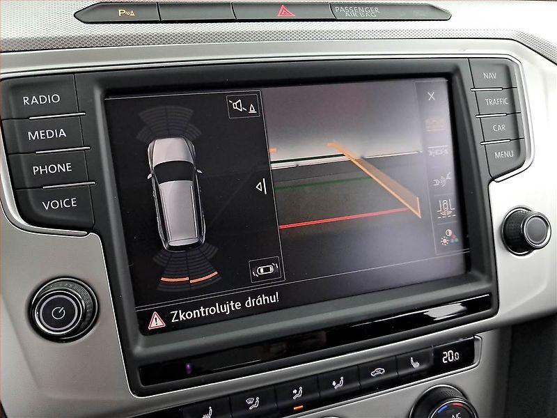 Volkswagen Passat (2016) 2.0 TDI, Automat, Navi - fotka 18 z 22