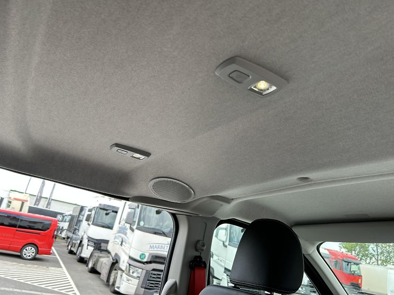 Renault Trafic (2026) CREW VAN L2H1 170k RED 5 míst - fotka 23 z 40