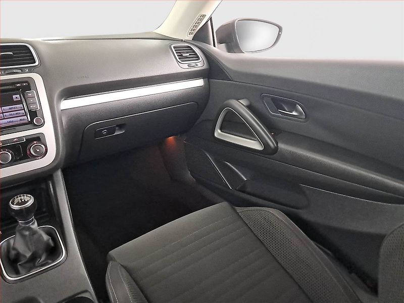 Volkswagen Scirocco (2011) 1.4 TSI, Tempomat - fotka 8 z 19