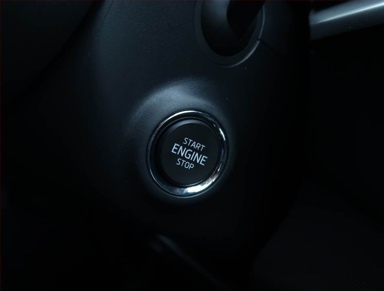 Škoda Karoq (2024) Fresh 2.0 TDI - fotka 17 z 23