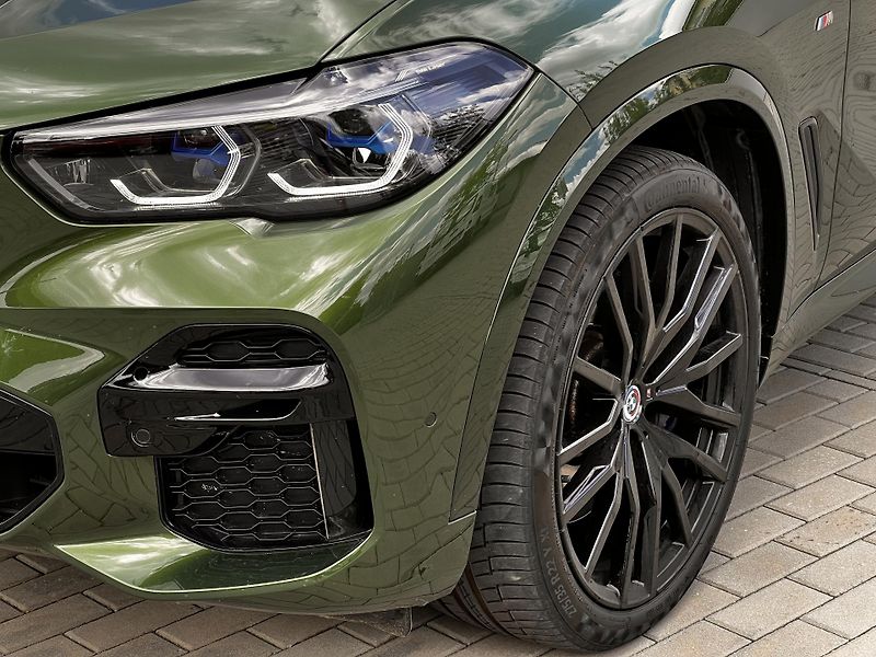 BMW X5 M50i Individual VZDUCH - fotka 7 z 31