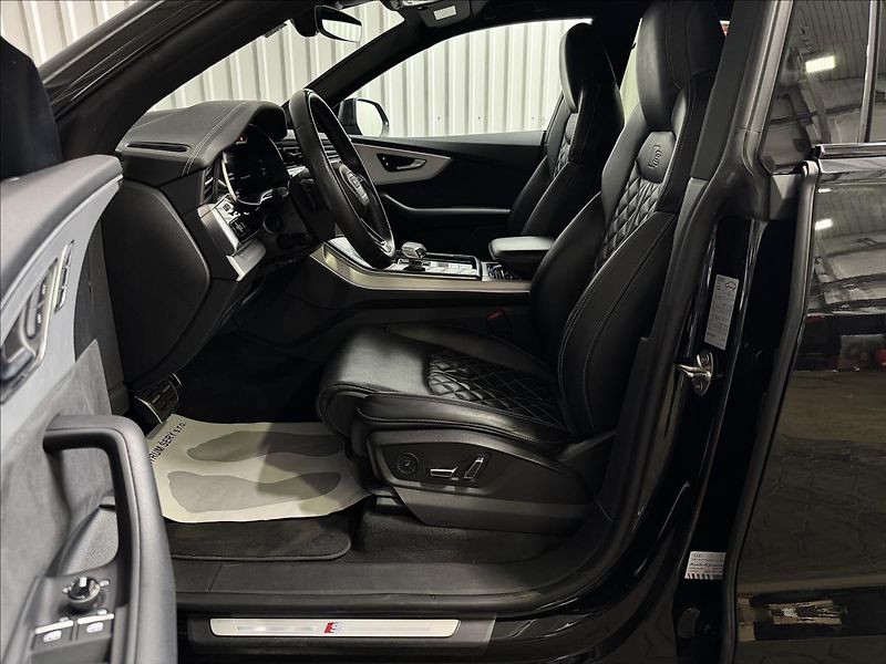 Audi SQ8 COMPETITION PLUS ČR 1.MAJ - fotka 34 z 50