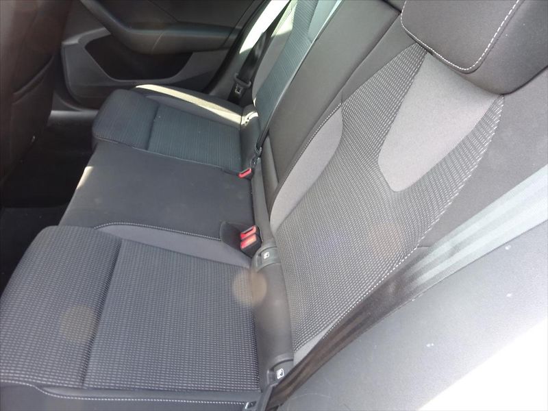 Škoda Octavia 1,0 TSi 81 kW Business - fotka 17 z 29