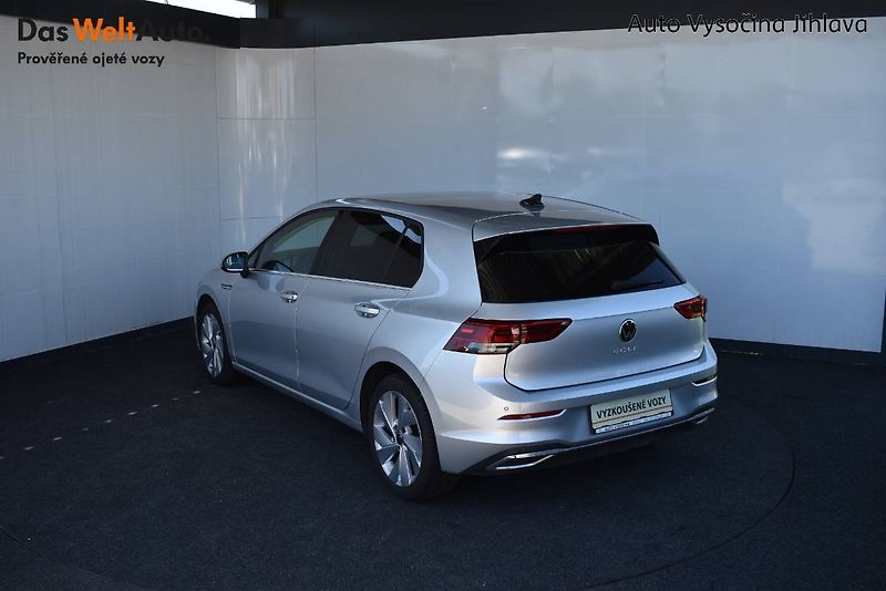 Volkswagen Golf (2021) 1.5TSI 96kW, LED - fotka 9 z 23