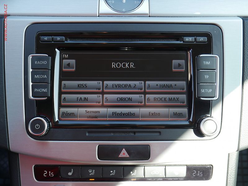 Volkswagen Passat (2012) 2.0TDi, ČR, Highline, DSG - fotka 13 z 17