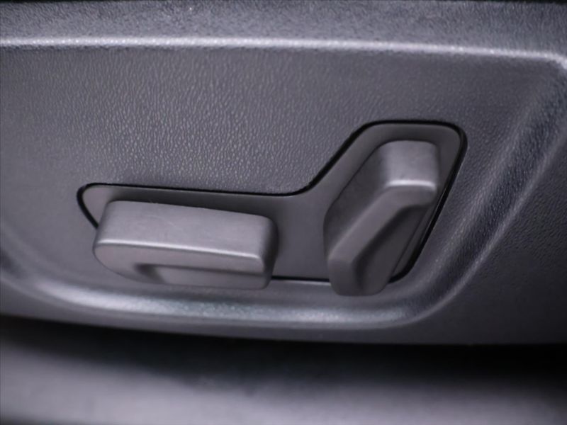 Citroën Grand C4 SpaceTourer 1,5 HDI 96kW Tažné - fotka 18 z 35