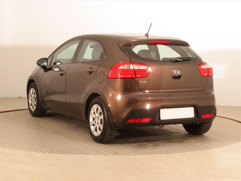 Kia Rio (2011) 1.4 CVVT, Serv.kniha - fotka 4 z 14
