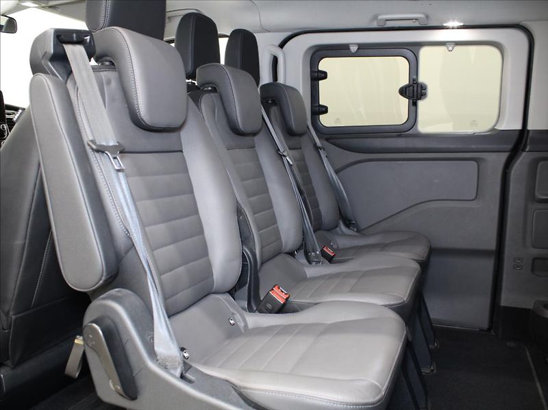 Ford Tourneo Custom 2,0 EB 136kW AT L2 Titan.X 9-m - fotka 7 z 24