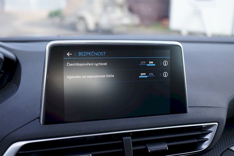 Peugeot 5008 (2020) 1.6 PureTech 180 S&S EAT8 - 7 - fotka 16 z 23