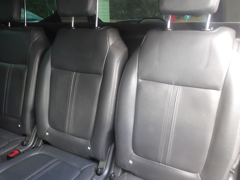 Peugeot 5008 1,6i KŮŽE, PĚKNÝ ! - fotka 18 z 29