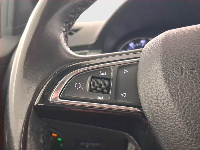 Škoda Fabia (2018) Style 1.0 TSI, Serv.kniha - fotka 19 z 24