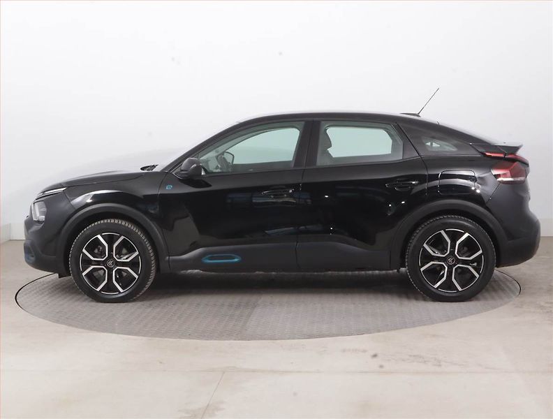 Citroën ë-C4 (2022) Feel Pack 50 kWh, SoH 90% - fotka 3 z 18