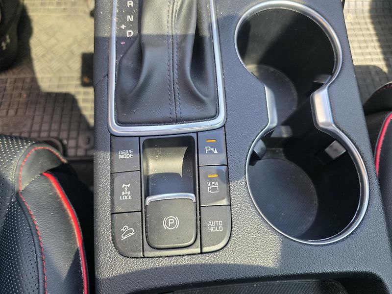 Kia Sportage 1.6-GT-LINE-MAXIMÁLNÍ VÝBAVA - fotka 11 z 20