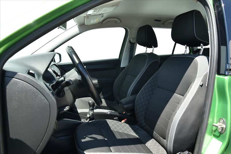 Škoda Fabia 1.0 TSI 81kW TAŽNÉ ČR - fotka 10 z 22