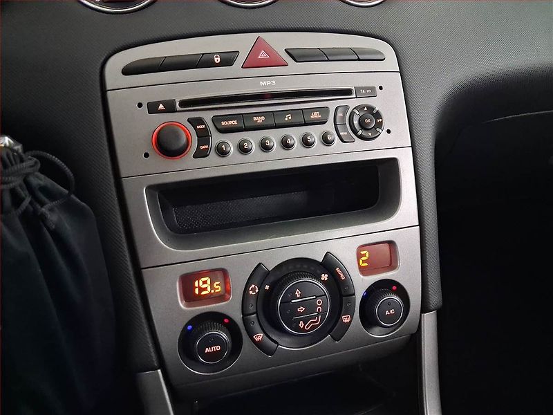 Peugeot 308 (2008) 1.6 HDi, Eko.zaplacen - fotka 12 z 16