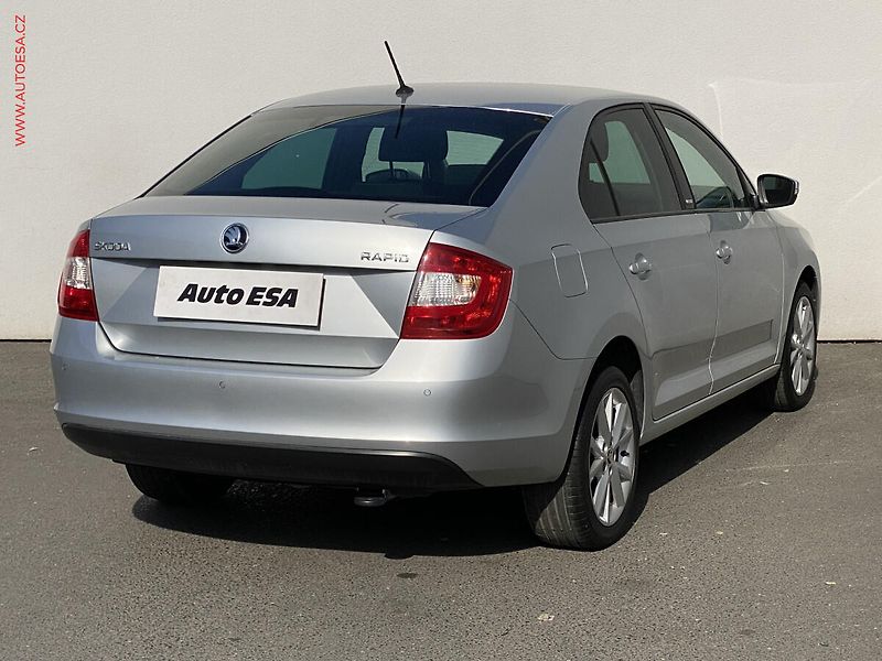 Škoda Rapid (2015) 1.2 TSi, Joy, +kola - fotka 4 z 18