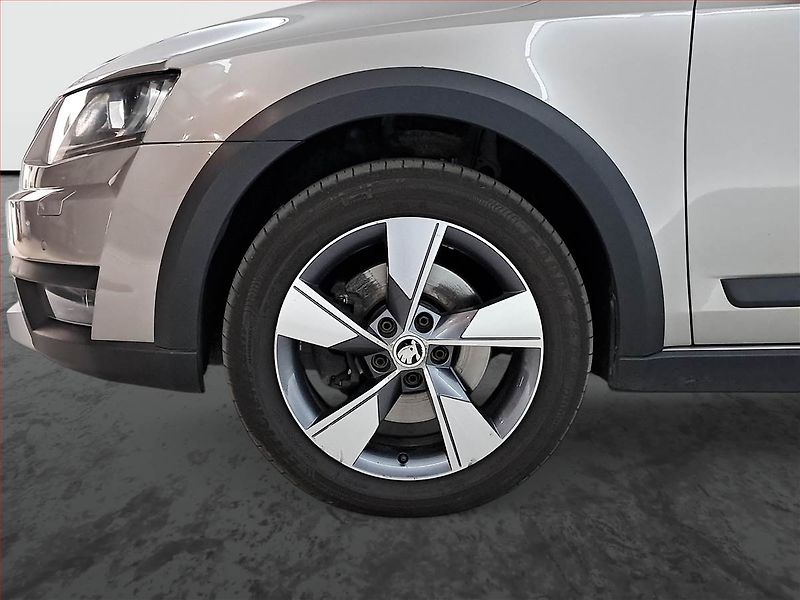 Škoda Octavia (2016) Scout 2.0 TDI, 4X4, Automat - fotka 22 z 22