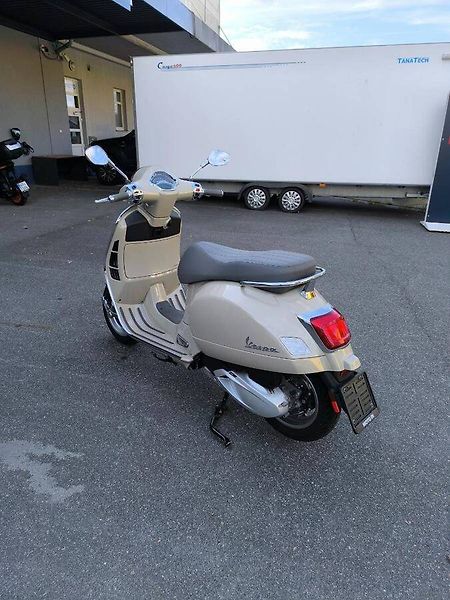 Vespa (2025) GTS 310 Beige Avvolgente - fotka 5 z 9