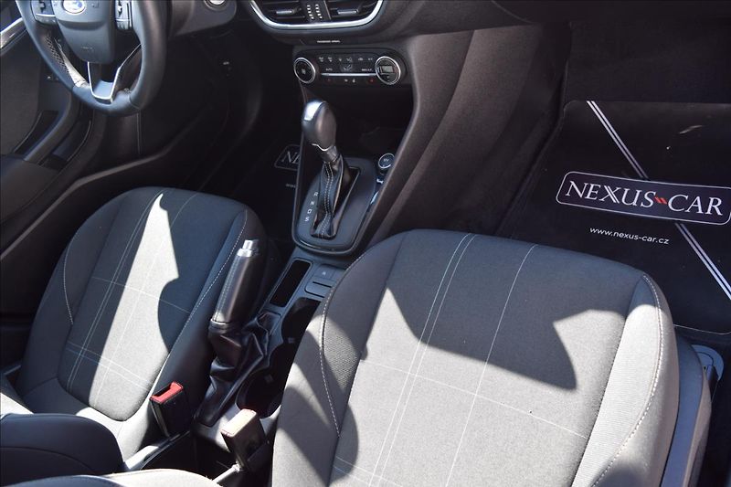 Ford Fiesta 1,0 i 73KW AUTOMAT NÍZKÉ KM - fotka 21 z 45