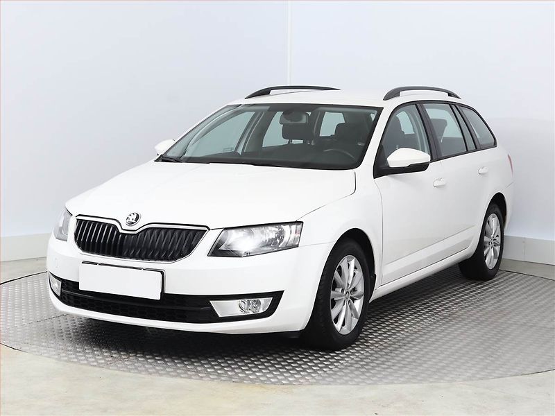Škoda Octavia (2015) Ambition 1.6 TDI, Tempomat - fotka 2 z 14