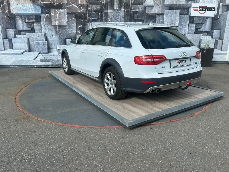 Audi A4 Allroad (2012) 2.0TDi, 105KW, 4x4, B&O - fotka 8 z 27