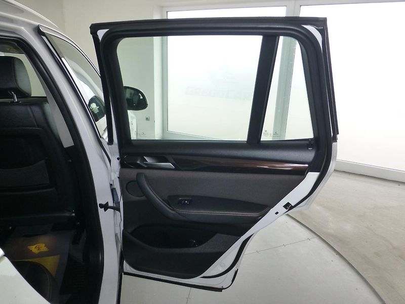 BMW X3 (2017) 2,0D-140KW*KAMERA*NAVI*ČR-1MAJ - fotka 25 z 32