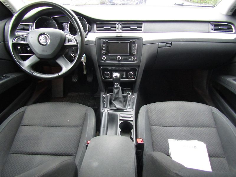 Škoda Superb (2015) 1.6 TDI 77kW  OUTDOOR - fotka 15 z 46