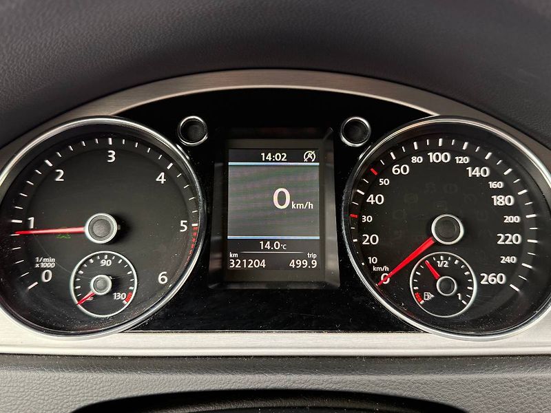Volkswagen Passat Variant (2013) 2.0 TDI 125 kW Highline DSG - fotka 11 z 23