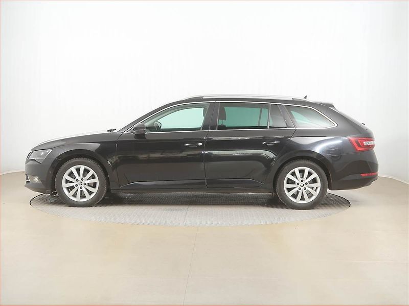 Škoda Superb (2015) Style Plus 1.6 TDI, Automat - fotka 3 z 16