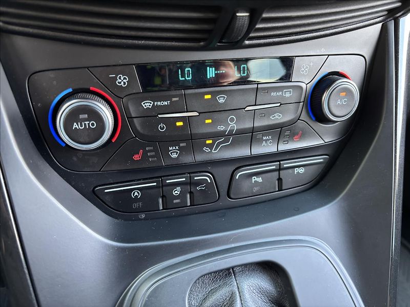 Ford Kuga 2,0 EcoBoost 170 kW ST-Line - fotka 34 z 44